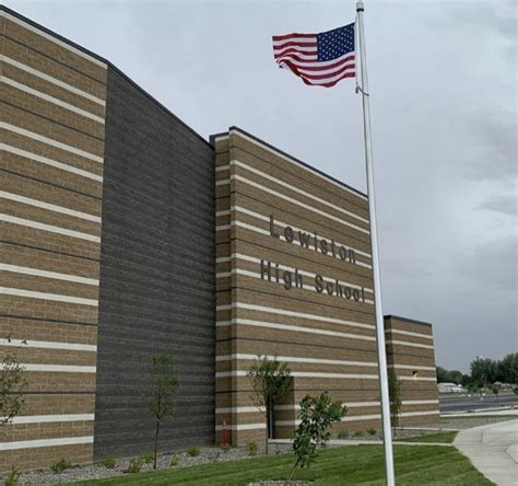 New Lewiston high school forges ahead for a Friday ribbon-cutting ceremony