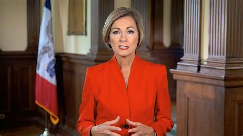 Iowa Gov. Kim Reynolds praises President Trump at GOP convention