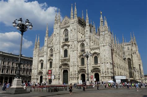 The Milan Cathedral by Numbers - Sightseeing Scientist