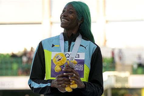 GOLD FOR SHAUNAE: Miller-Uibo wins 400m final at World Athletics ...