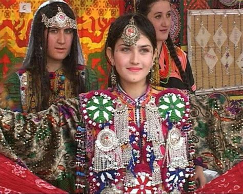 Afghan Clothes, Afghan Dresses, Pakistani Outfits, Pakistani Fashion ...