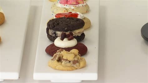 New Crumbl Cookies locations open in South Valley - ABC30 Fresno