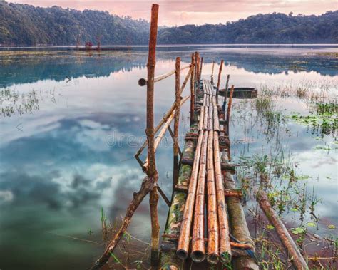 Sunrise at Tamblingan Lake Temple Singaraja Bali Stock Image - Image of beratan, karangasem ...