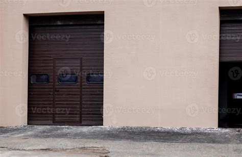 old warehouse building 15602144 Stock Photo at Vecteezy