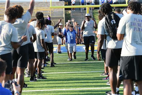 PHOTO GALLERY: McNeese State football Victory Day - American Press | American Press