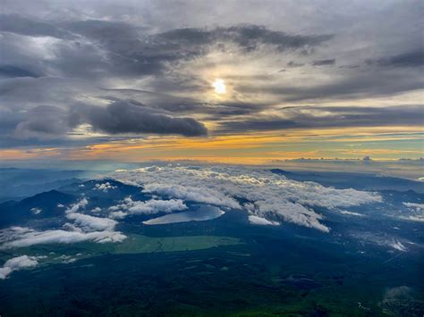 Summit of Mt. Fuji, Japan : r/hiking