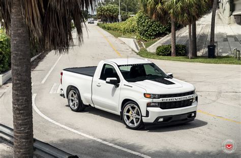 Chevy Silverado With Short Bed Conversion Gets Lowered Onto 24-Inch Wheels - autoevolution