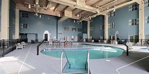 STAYCATION IN MILWAUKEE | FAMILY-FRIENDLY HOTELS WITH A POOL