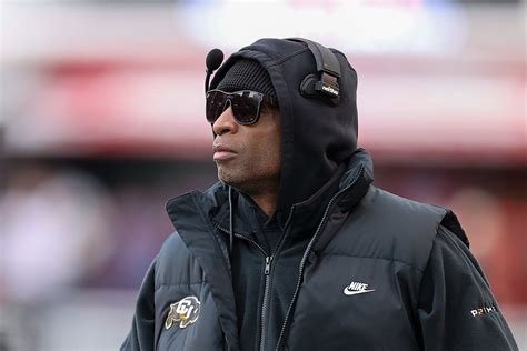 Deion Sanders makes a plea for privacy amidst coaching challenges | Marca