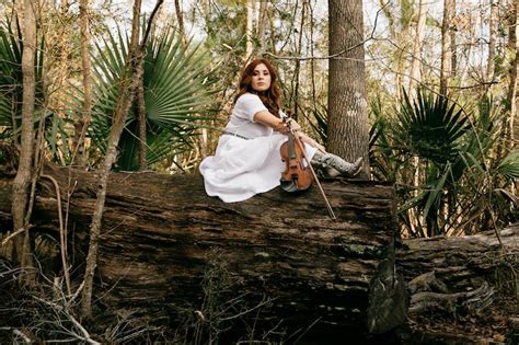 Amanda Shaw Honors Louisiana Culture with First Traditional Cajun Album