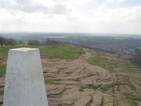 Helsby Hill © Ian Rutson cc-by-sa/2.0 :: Geograph Britain and Ireland