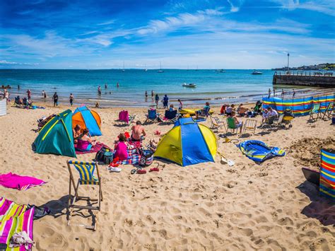 UK weather: Temperatures continue to rise as Britain is forecast to be ...