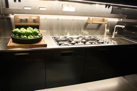 Stainless Steel Countertops Perfect for Hardworking, Stylish Kitchens