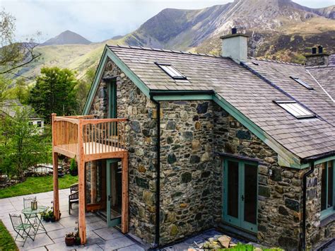 Sykes Holiday Cottages in Snowdonia | Accommodation in Snowdonia ...