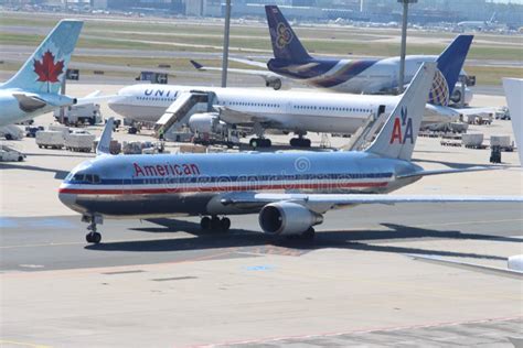 Airplane editorial stock photo. Image of glow, airport - 33420523