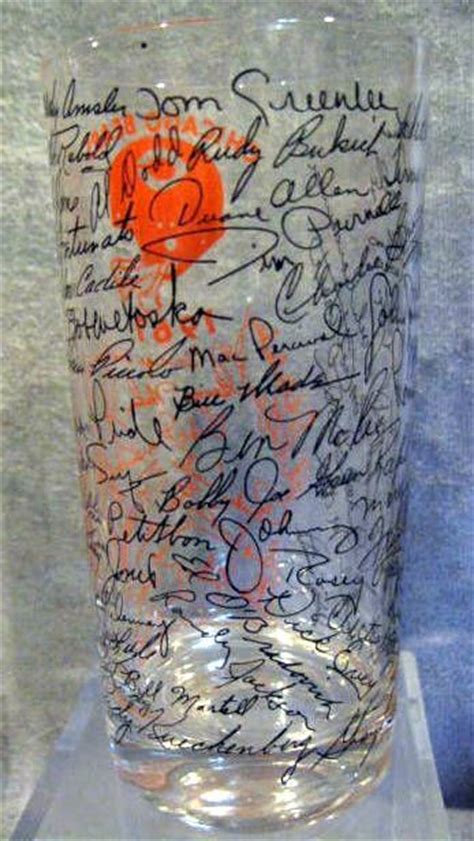 Lot Detail - 1967 CHICAGO BEARS GLASSES w/FACSIMILE AUTOGRAPHS - 6