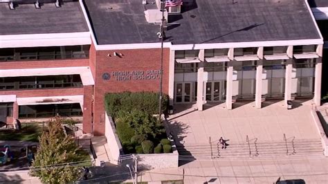 Lead found in water at Highland Park High School - ABC7 Chicago