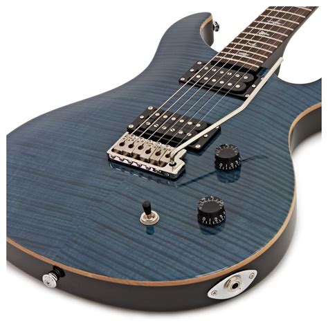 PRS SE Custom 22 Guitar med Tremolo, hval blå (2017) - B-Stock hos Gear4Music.com