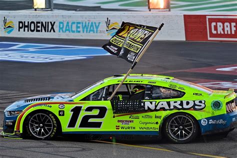 Chastain gana en Phoenix y Blaney se proclama campeón de NASCAR 2023