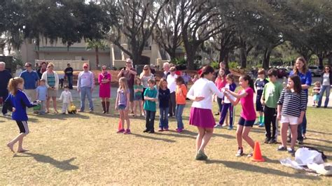 Easter egg relay race - YouTube