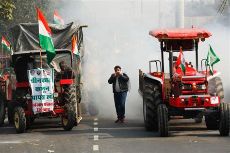 Photos: Farmers’ protests overshadow India’s Republic Day parade | Protests News | Al Jazeera