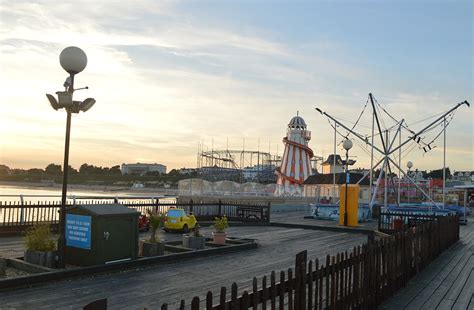 Clacton Pier. Image: Rwendland. - Racing Nellie Bly