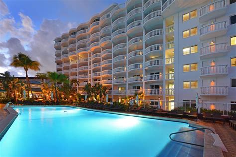 Beachcomber Resort & Villas in Fort Lauderdale (FL) - Room Deals, Photos & Reviews