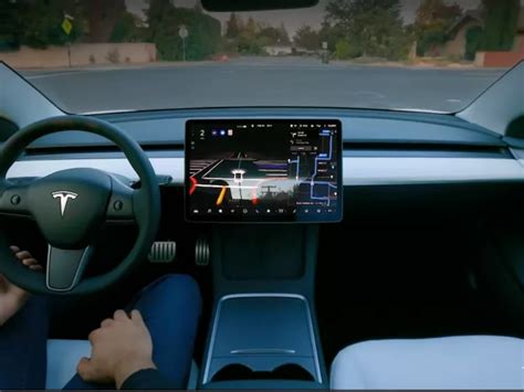 Videos of Tesla 'Full Self-Driving' mode raise concerns for experts ...