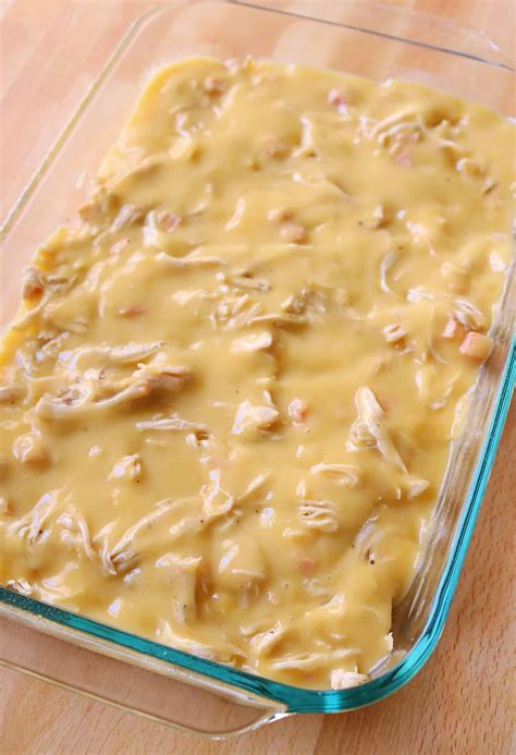 Easy Chicken and Stuffing Casserole | Recipe in 2020 | Stuffing ...