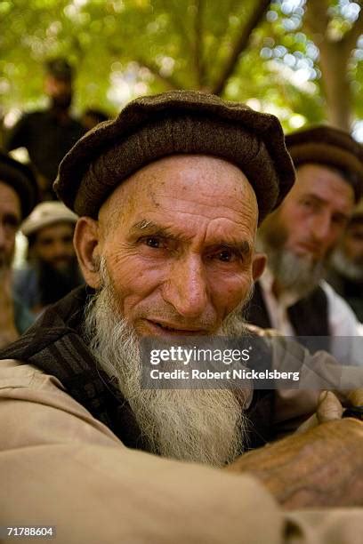 Two Nuristani Foto e immagini stock - Getty Images