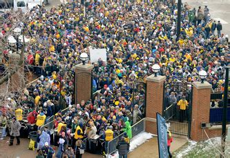 Volunteers to assist with outside-stadium crowd control during Michigan-Notre Dame football game