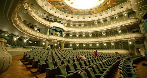 Hanoi Opera House - Opera Show in Hanoi - Landmark of Hanoi