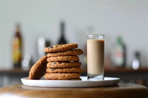 Oatmeal Cookie Shot Recipe