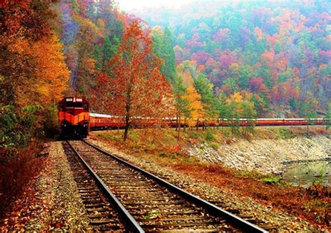 Conway Scenic Railroad - 4 Photos - North Conway, NH - RoverPass