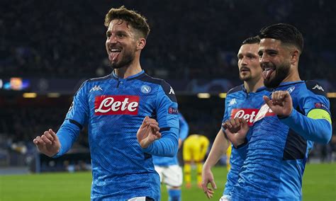 Dries Mertens Goal Celebration - Video Napoli S Dries Mertens Scores Against Roma Pulls Out ...