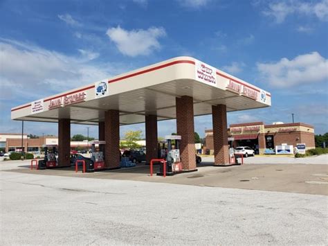 Gas Station & Convenience Store Near Me in East Moline, IL - Check Gas Prices and Loyalty Rewards