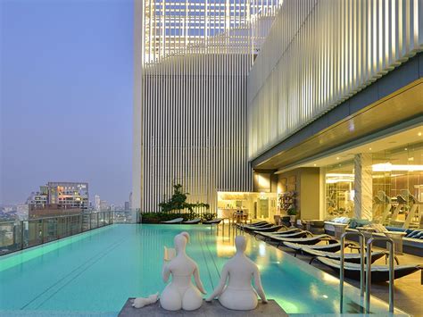 HILTON SUKHUMVIT BANGKOK | Beautiful places, Bangkok, Swimming pools