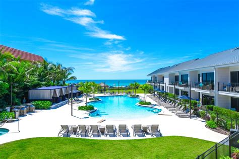 Visit the Anna Maria Beach Resort and Enjoy Cabana and Day Passes | Activities | AnnaMaria.com