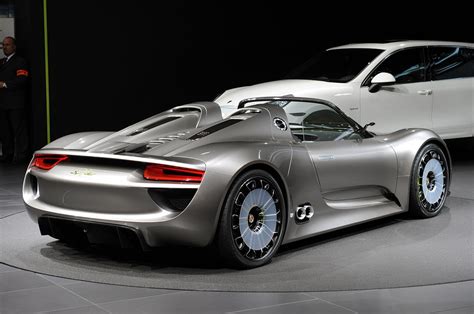 Porsche 918 Spyder Hybrid Available for Order - eXtravaganzi