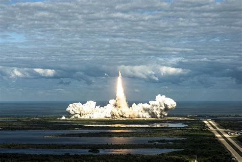 Space shuttle Atlantis and its | Free Photo - rawpixel