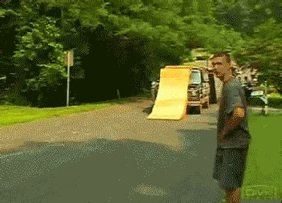 People Are Idiots - 35 GIFs That Prove People Are Idiots