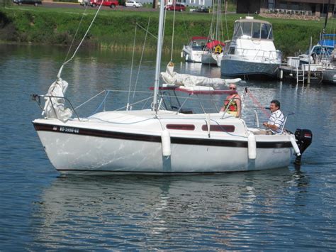 1985 MacGregor 25 sailboat for sale in Wisconsin