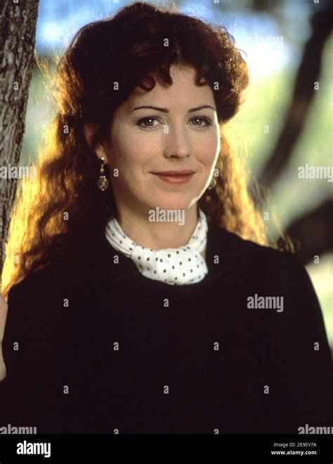 Dana delany tombstone 1993 hi-res stock photography and images - Alamy