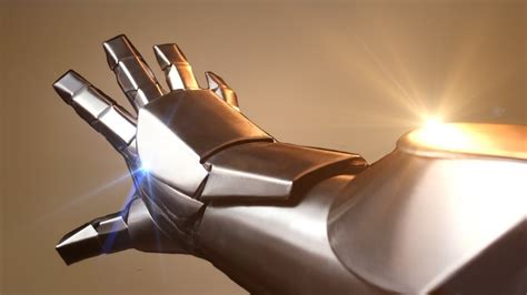 Iron Man gauntlet cosplay tutorial - YouTube