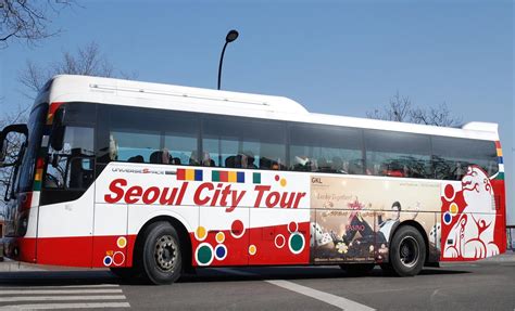 The Julie/Julia/Gisela Project: Day 4, Seoul City Tour Bus