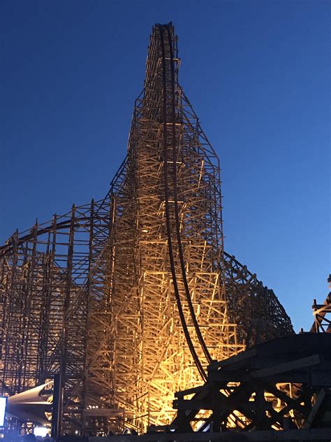 Steel Vengeance at dusk : r/rollercoasters