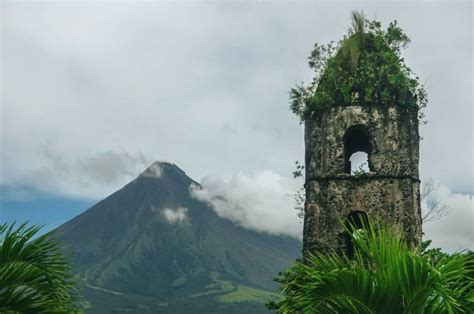 Bicol | comprises four provinces on the Bicol Peninsula. On