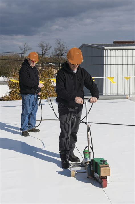 Easy-to-Use Discs Enable Induction Welding of PVC and TPO Membranes Over EPS Insulations - Roofing