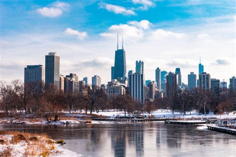 1,400+ Chicago Winter Skyline Stock Photos, Pictures & Royalty-Free ...