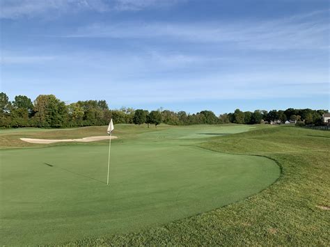 Saddlebrook Golf Course, Indianapolis, Indiana - Golf course information and reviews.